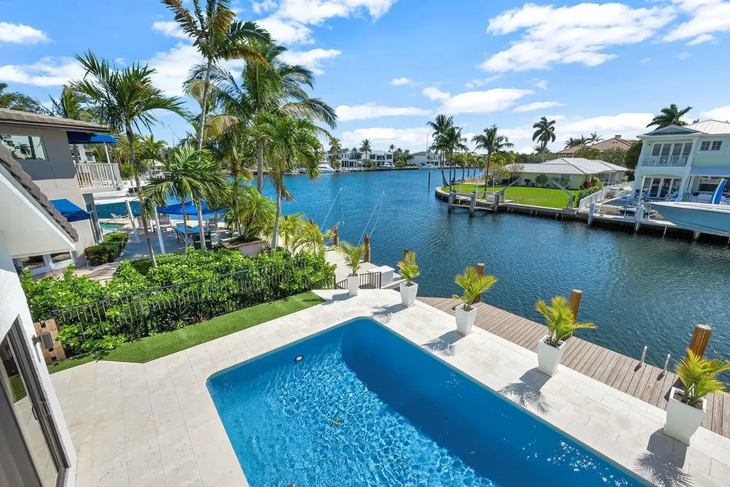 2888 NE 33rd Street Lighthouse Point FL 33064