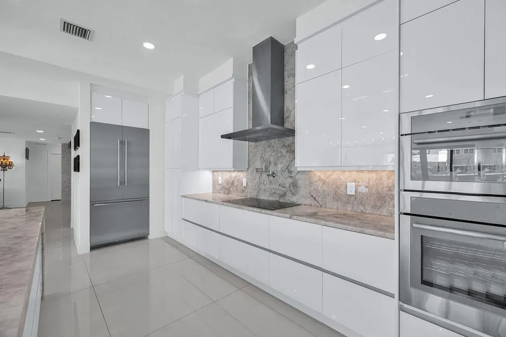 2888 NE 33rd Street Lighthouse Point FL 33064