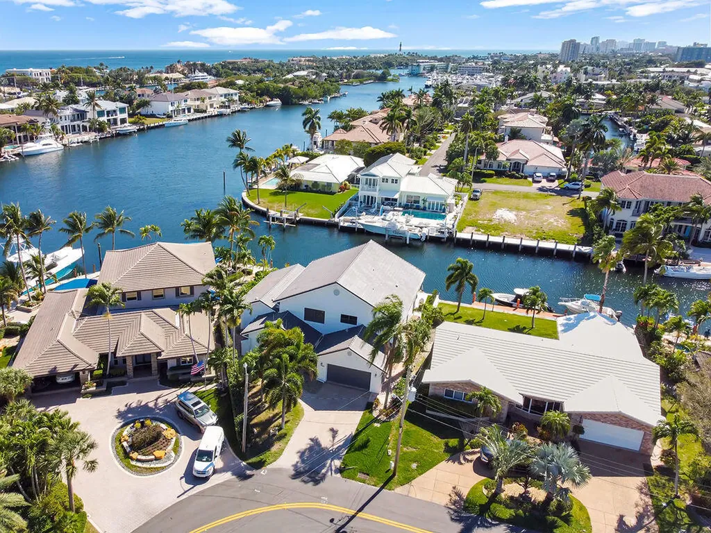 2888 NE 33rd Street Lighthouse Point FL 33064