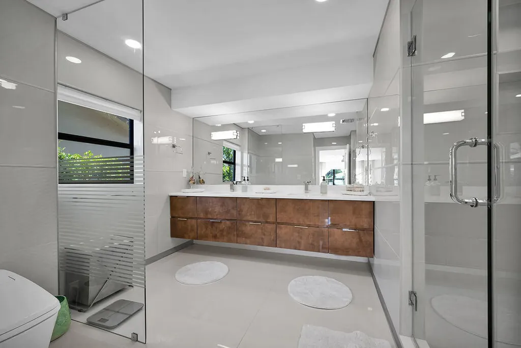 2888 NE 33rd Street Lighthouse Point FL 33064
