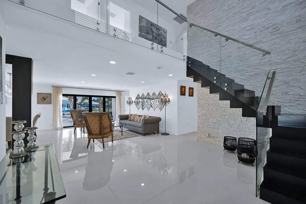 2888 NE 33rd Street Lighthouse Point FL 33064