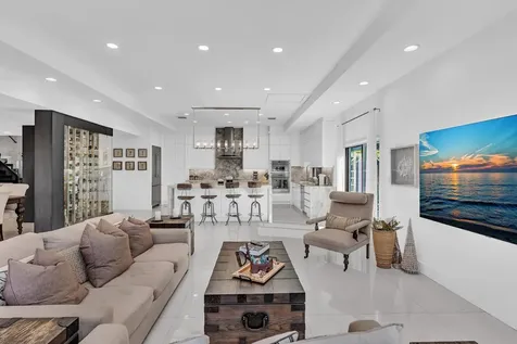2888 NE 33rd Street Lighthouse Point FL 33064