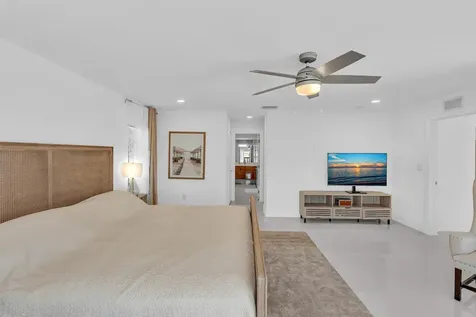 2888 NE 33rd Street Lighthouse Point FL 33064