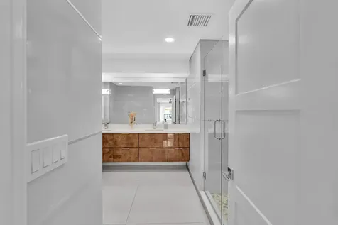 2888 NE 33rd Street Lighthouse Point FL 33064