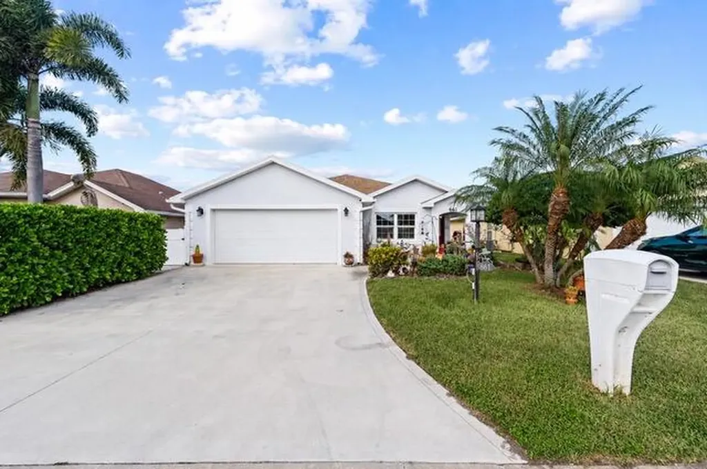 661 SE 25th Drive Okeechobee FL 34974