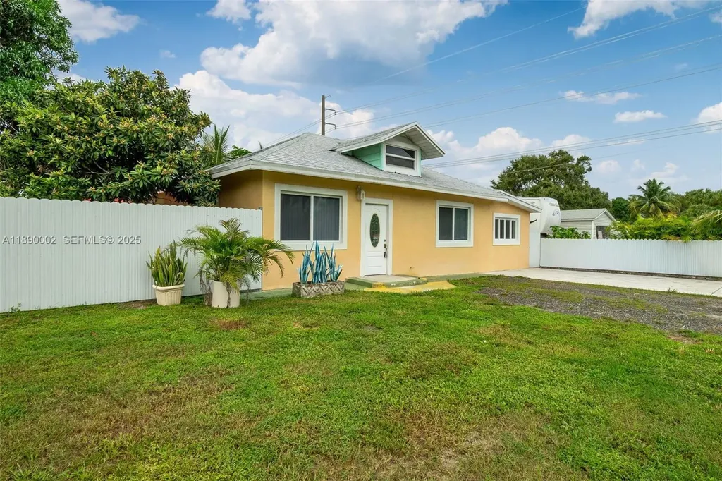 521 S Florida Mango Road West Palm Beach FL 33406