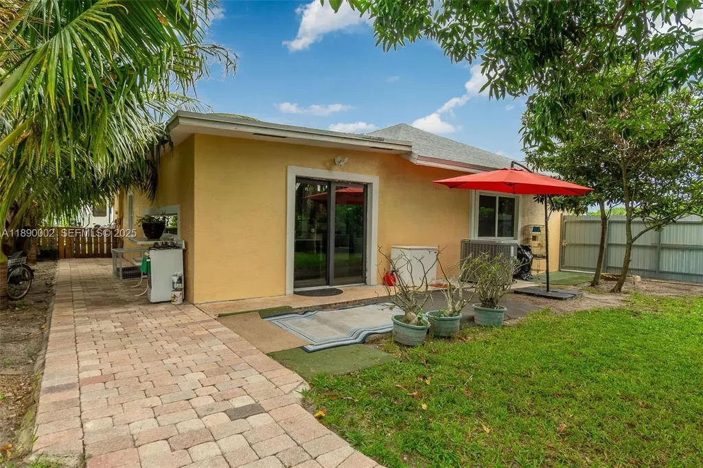 521 S Florida Mango Road West Palm Beach FL 33406