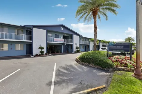 210 NE 38th Oakland Park FL 33334