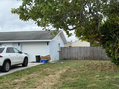 6817 Florida Drive Lake Worth FL 33462