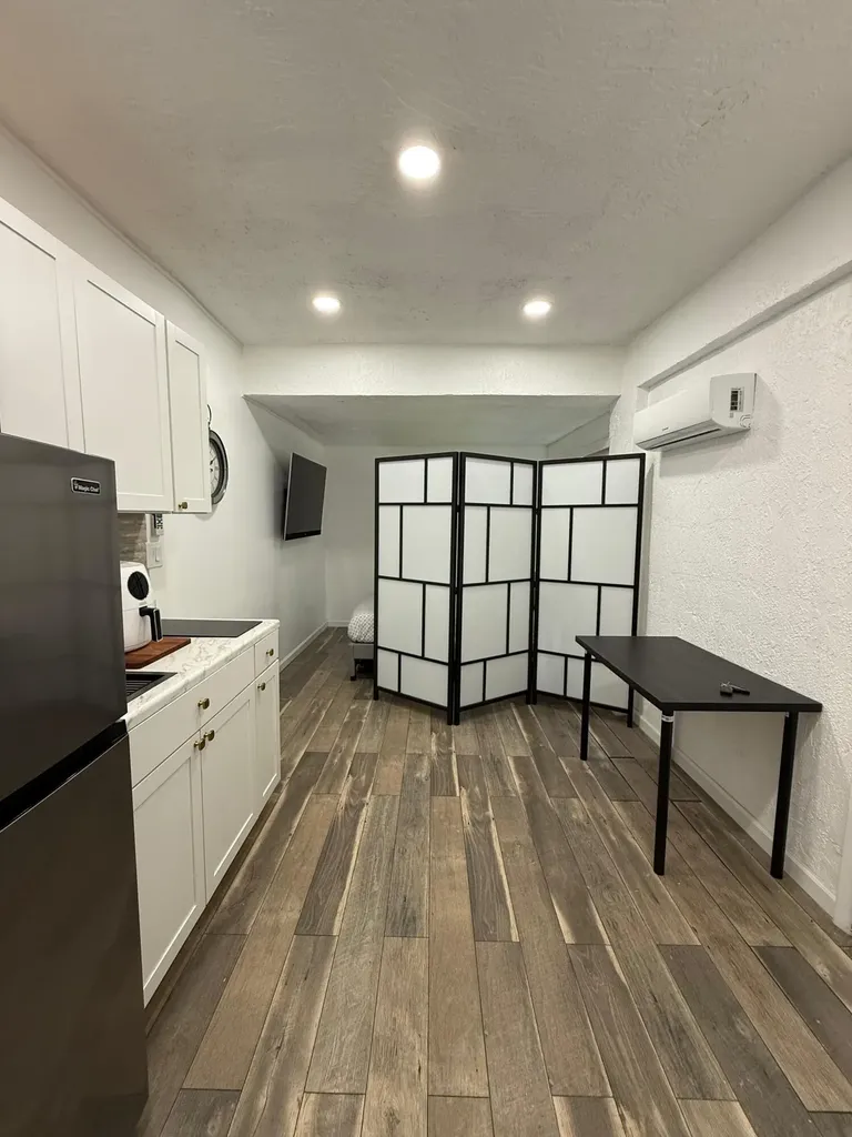 3111 N 66th Hollywood FL 33024