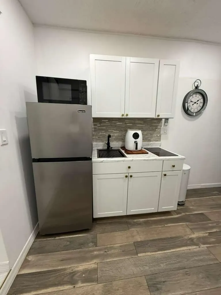 3111 N 66th Hollywood FL 33024