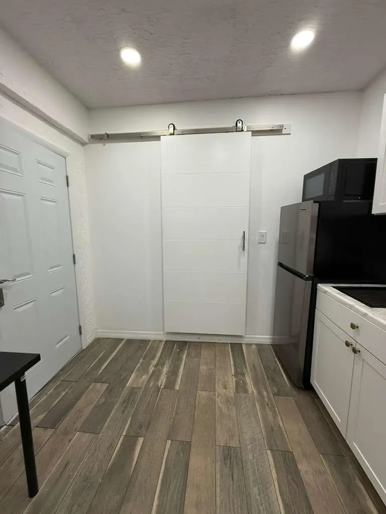 3111 N 66th Hollywood FL 33024