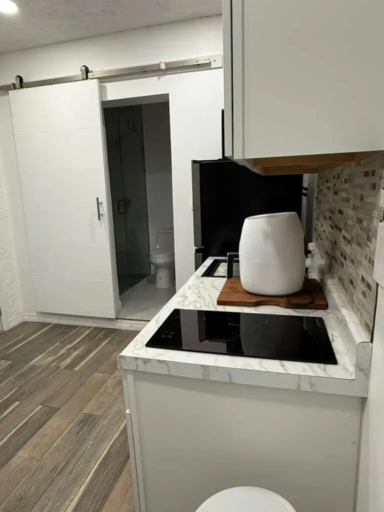 3111 N 66th Hollywood FL 33024