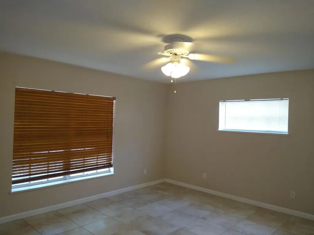2082 SE Wild Meadow Circle Port St Lucie FL 34952
