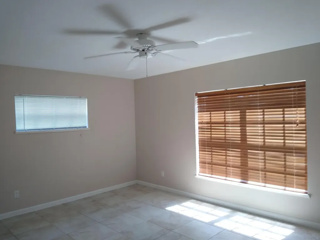2082 SE Wild Meadow Circle Port St Lucie FL 34952