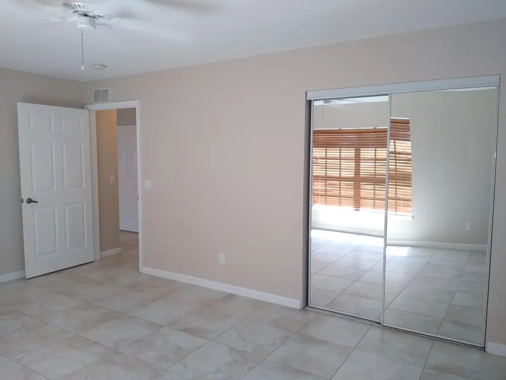 2082 SE Wild Meadow Circle Port St Lucie FL 34952
