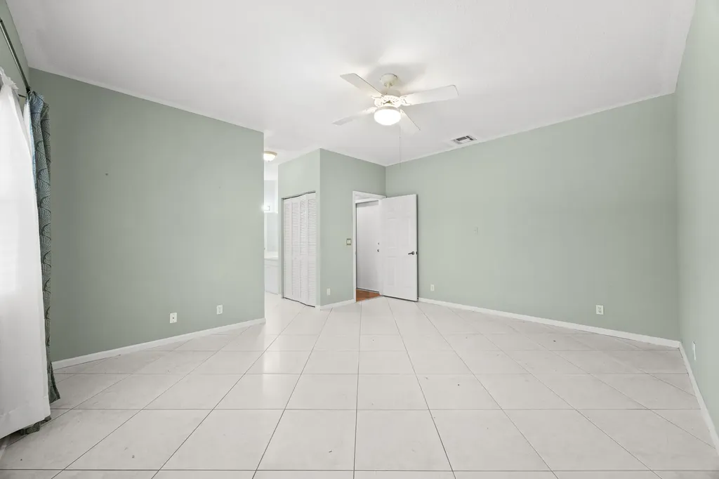105 Monterey Way Royal Palm Beach FL 33411