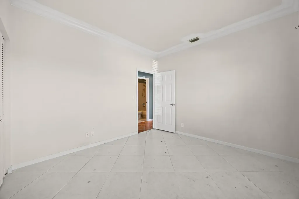105 Monterey Way Royal Palm Beach FL 33411
