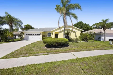 105 Monterey Way Royal Palm Beach FL 33411