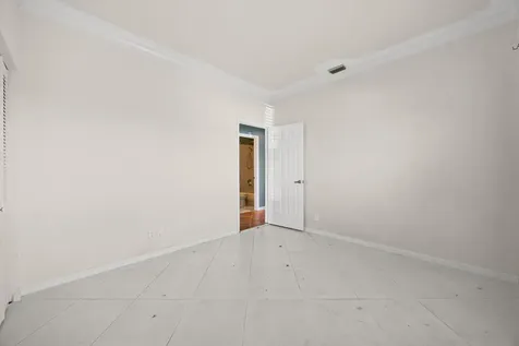 105 Monterey Way Royal Palm Beach FL 33411
