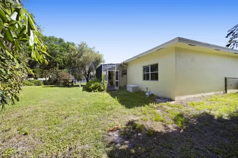 105 Monterey Way Royal Palm Beach FL 33411