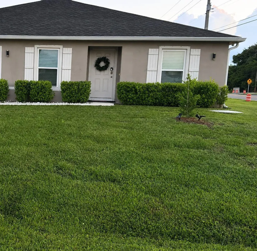 901 SW Fisherman Avenue Port St Lucie FL 34953