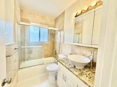 1575 NE 47th Street Oakland Park FL 33334