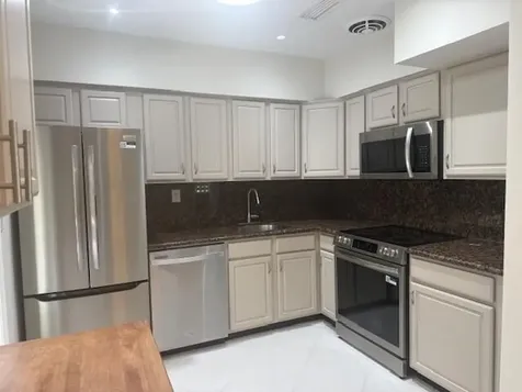 1575 NE 47th Street Oakland Park FL 33334