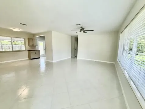 1575 NE 47th Street Oakland Park FL 33334