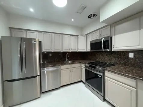 1575 NE 47th Street Oakland Park FL 33334