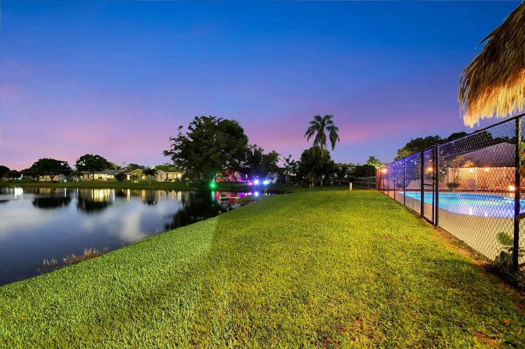 5363 Benjamin Avenue Boynton Beach FL 33472