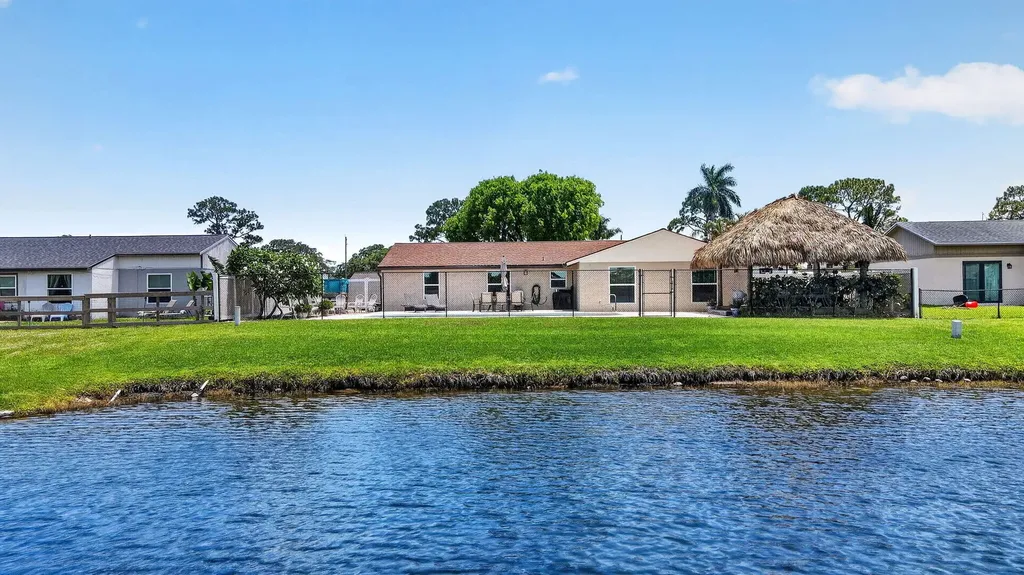 5363 Benjamin Avenue Boynton Beach FL 33472