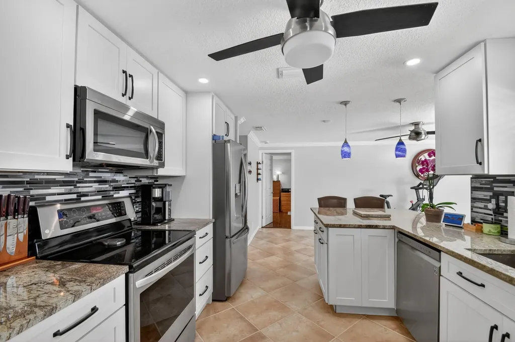 5363 Benjamin Avenue Boynton Beach FL 33472