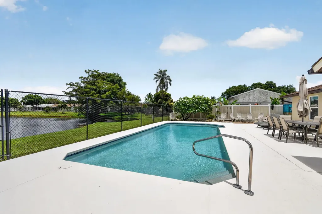5363 Benjamin Avenue Boynton Beach FL 33472