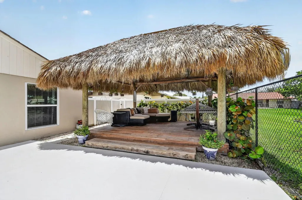 5363 Benjamin Avenue Boynton Beach FL 33472