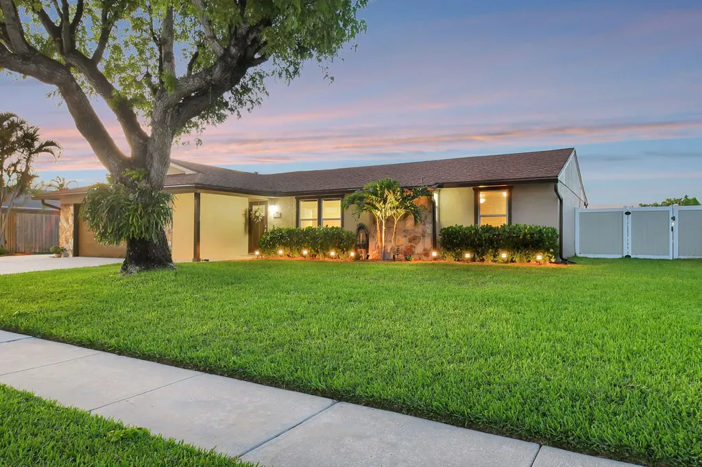 5363 Benjamin Avenue Boynton Beach FL 33472