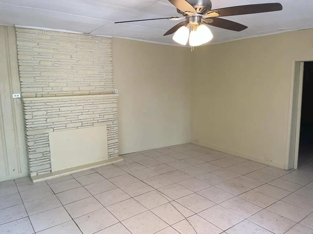 224 SE 9th Court Hallandale Beach FL 33009