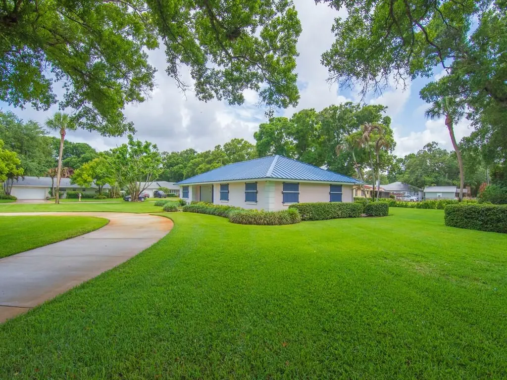 2301 Avalon Avenue Vero Beach FL 32960