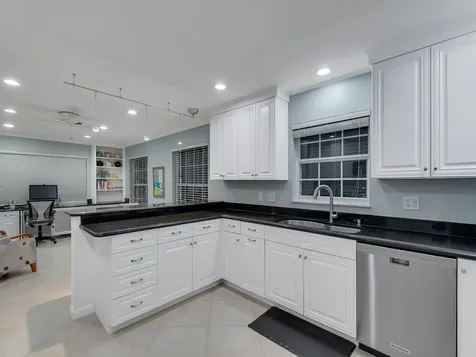 2301 Avalon Avenue Vero Beach FL 32960