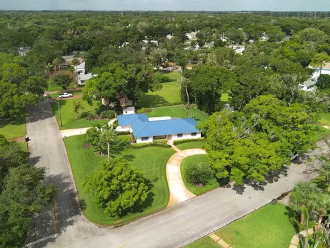 2301 Avalon Avenue Vero Beach FL 32960