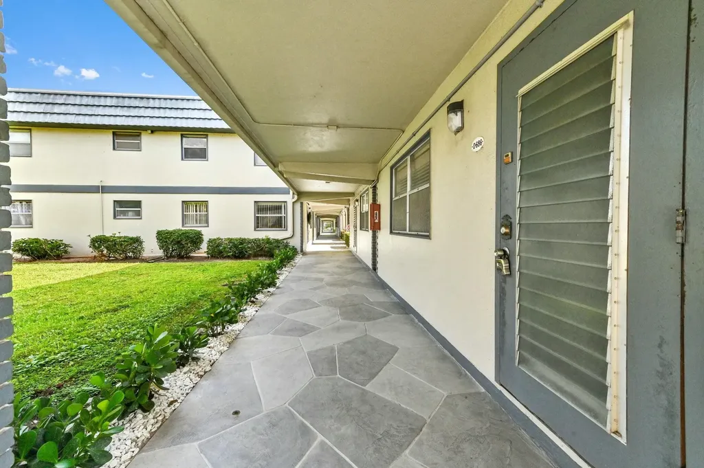 686 Brittany Delray Beach FL 33446