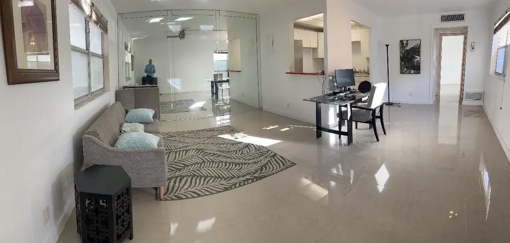 686 Brittany Delray Beach FL 33446