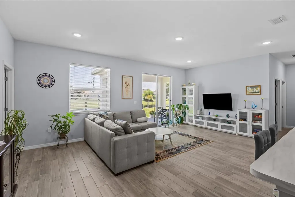 2063 SE South Buttonwood Drive Port St Lucie FL 34952