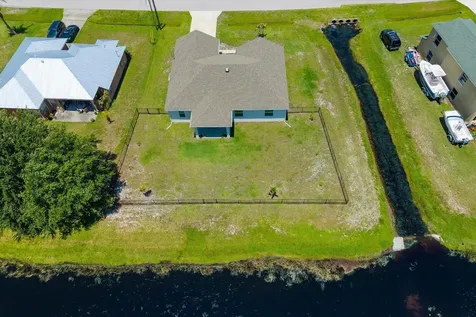 2063 SE South Buttonwood Drive Port St Lucie FL 34952