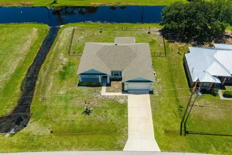 2063 SE South Buttonwood Drive Port St Lucie FL 34952