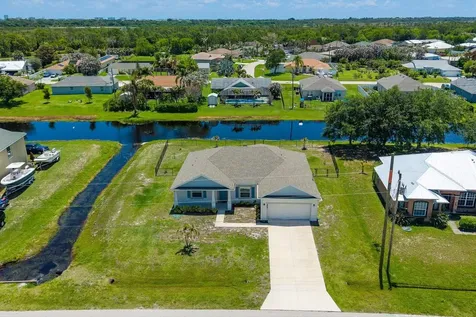2063 SE South Buttonwood Drive Port St Lucie FL 34952