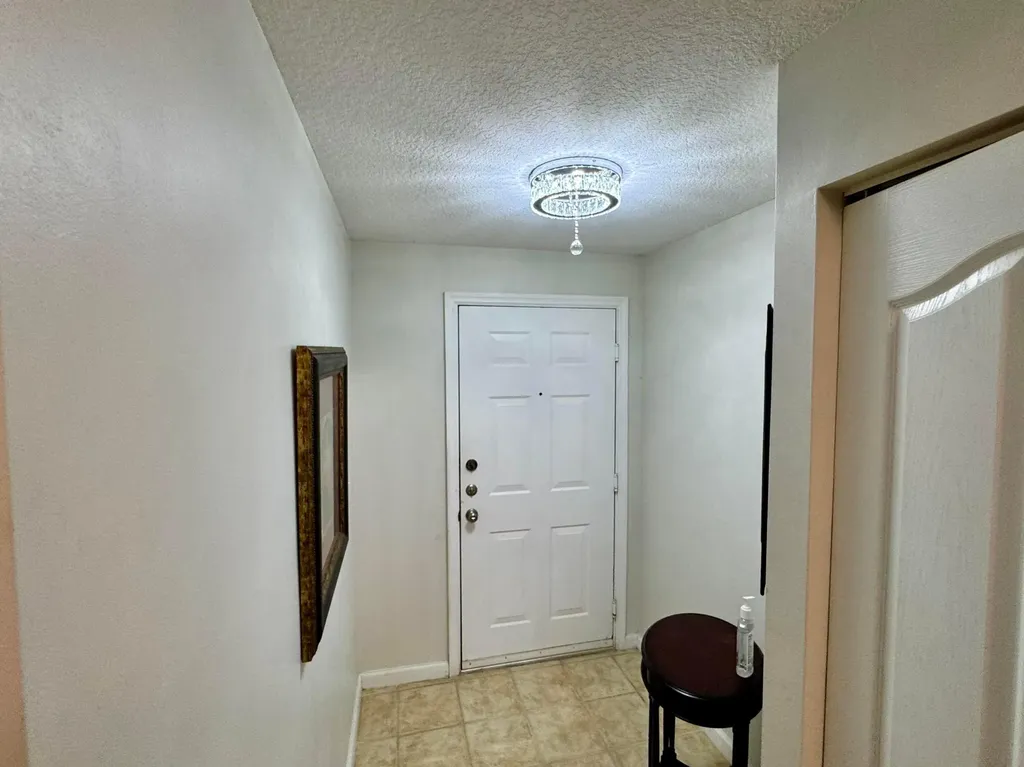 9857 Baywinds West Palm Beach FL 33411