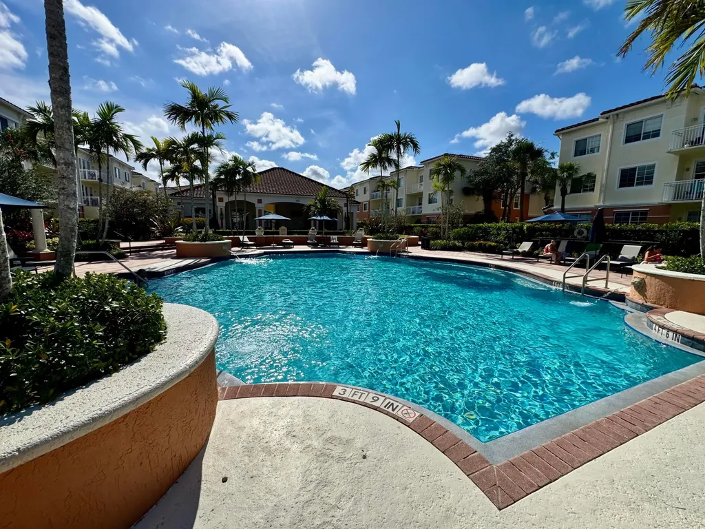 9857 Baywinds West Palm Beach FL 33411