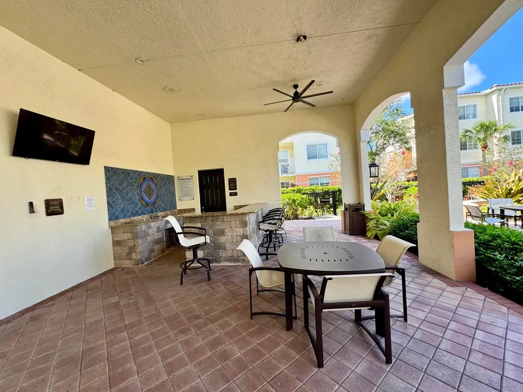9857 Baywinds West Palm Beach FL 33411