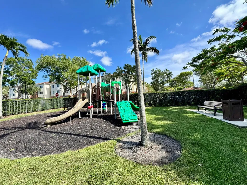 9857 Baywinds West Palm Beach FL 33411